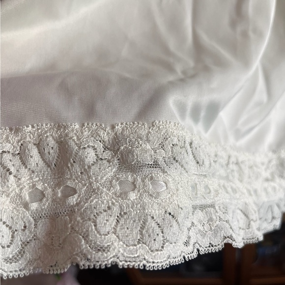 Vintage Slip / Nightgown by Gaylord , Off White ,100% Nylon Small - Picture 5 of 8